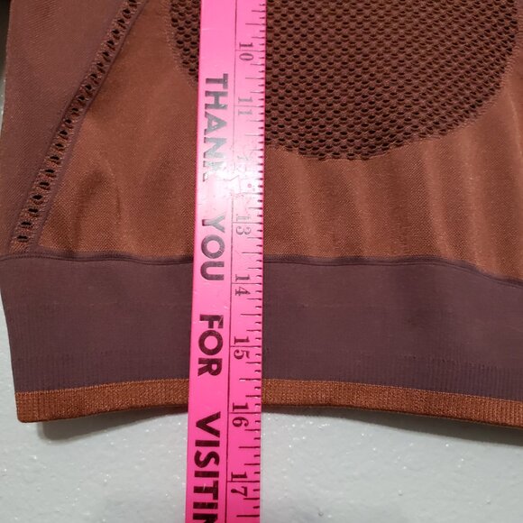 Athleta Legend Shine Crop - Picture 8 of 14